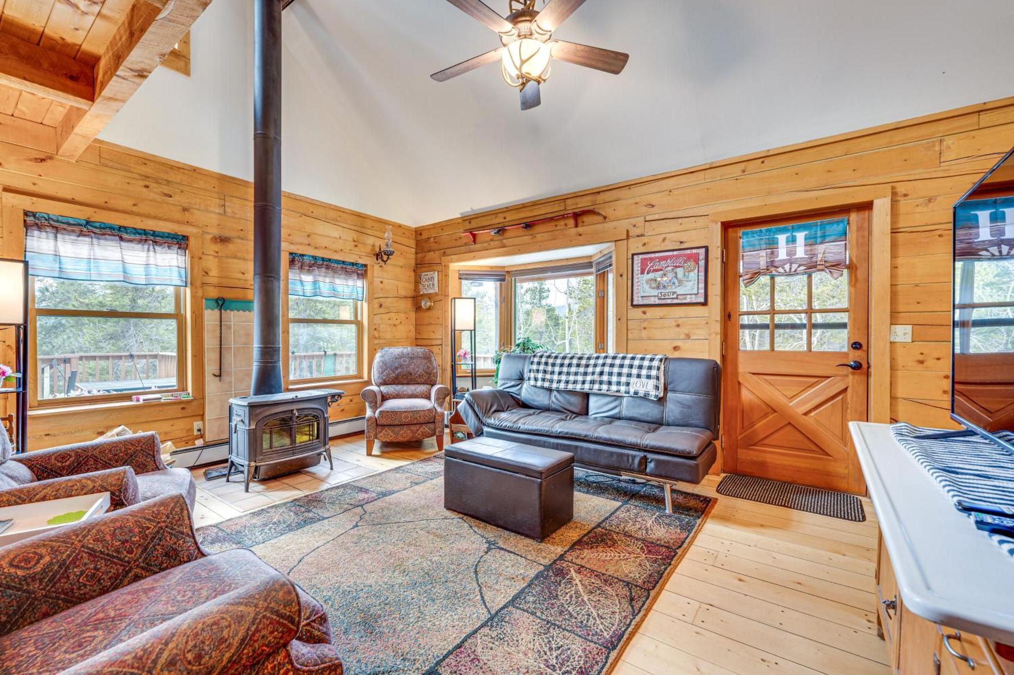 Secluded Black Hawk Log Cabin With Fire Pit! מראה חיצוני תמונה